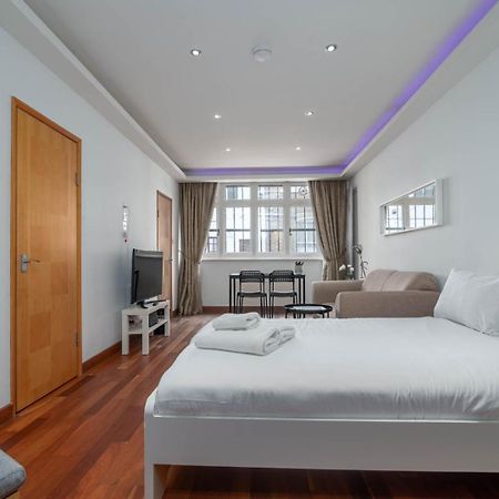 Guestready - Central Converted Mews In Bayswater Lägenhet London Exteriör bild
