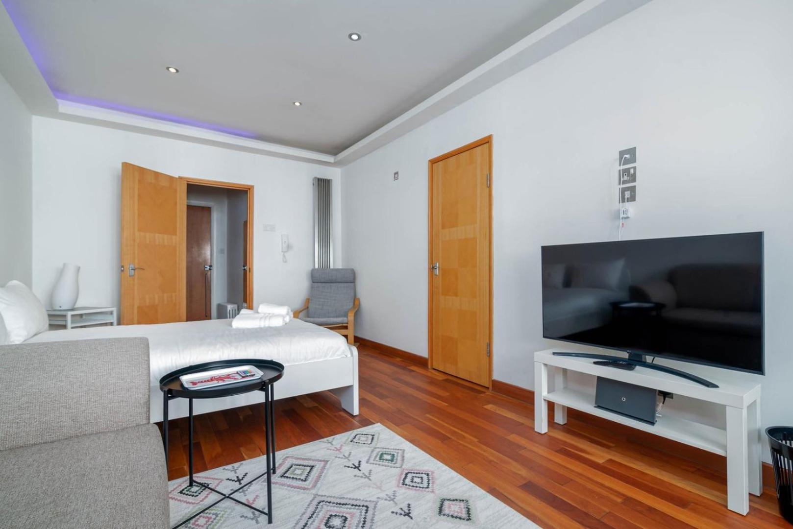 Guestready - Central Converted Mews In Bayswater Lägenhet London Exteriör bild